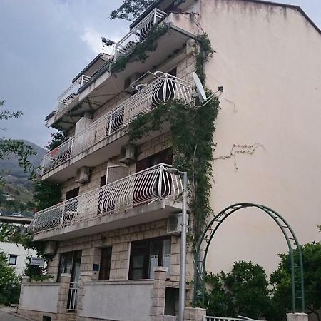 Apartmani Tina Подгора Екстериор снимка