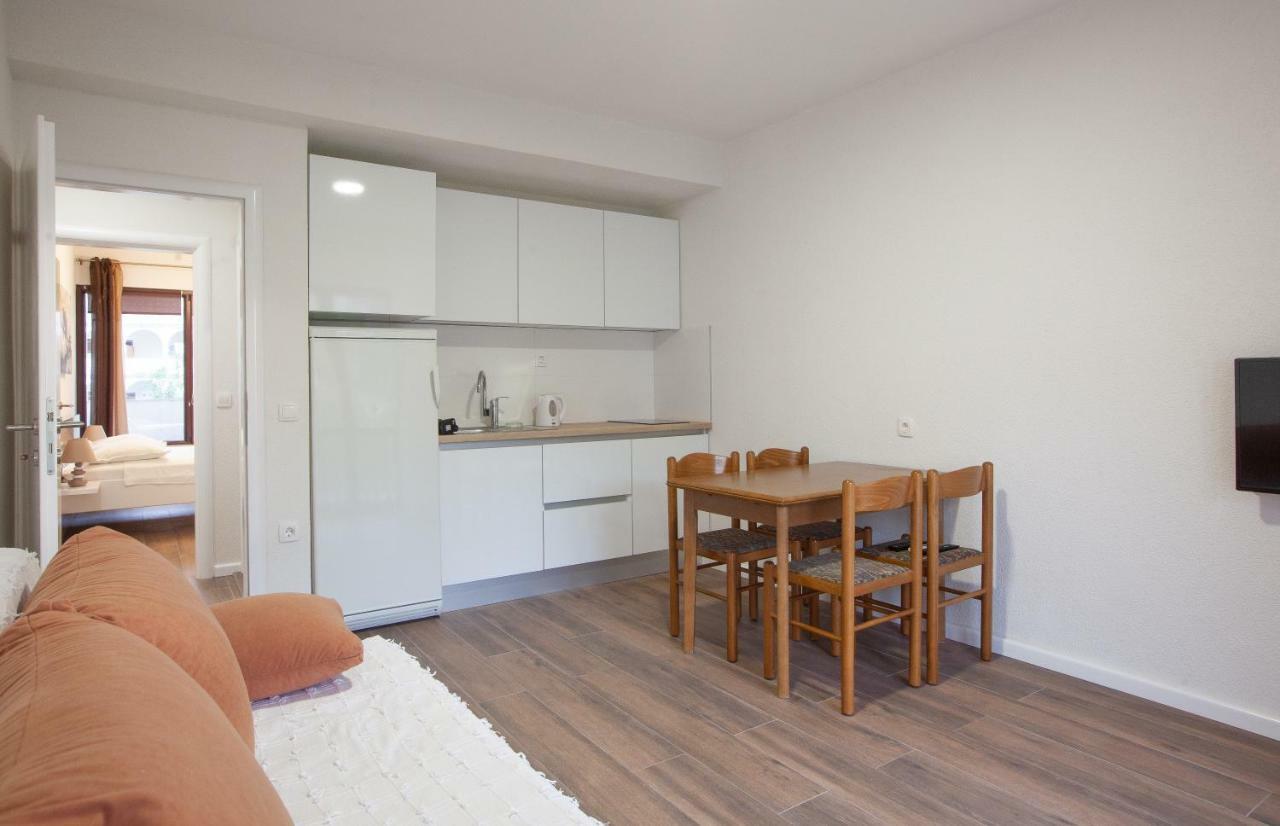 Apartmani Tina Подгора Екстериор снимка