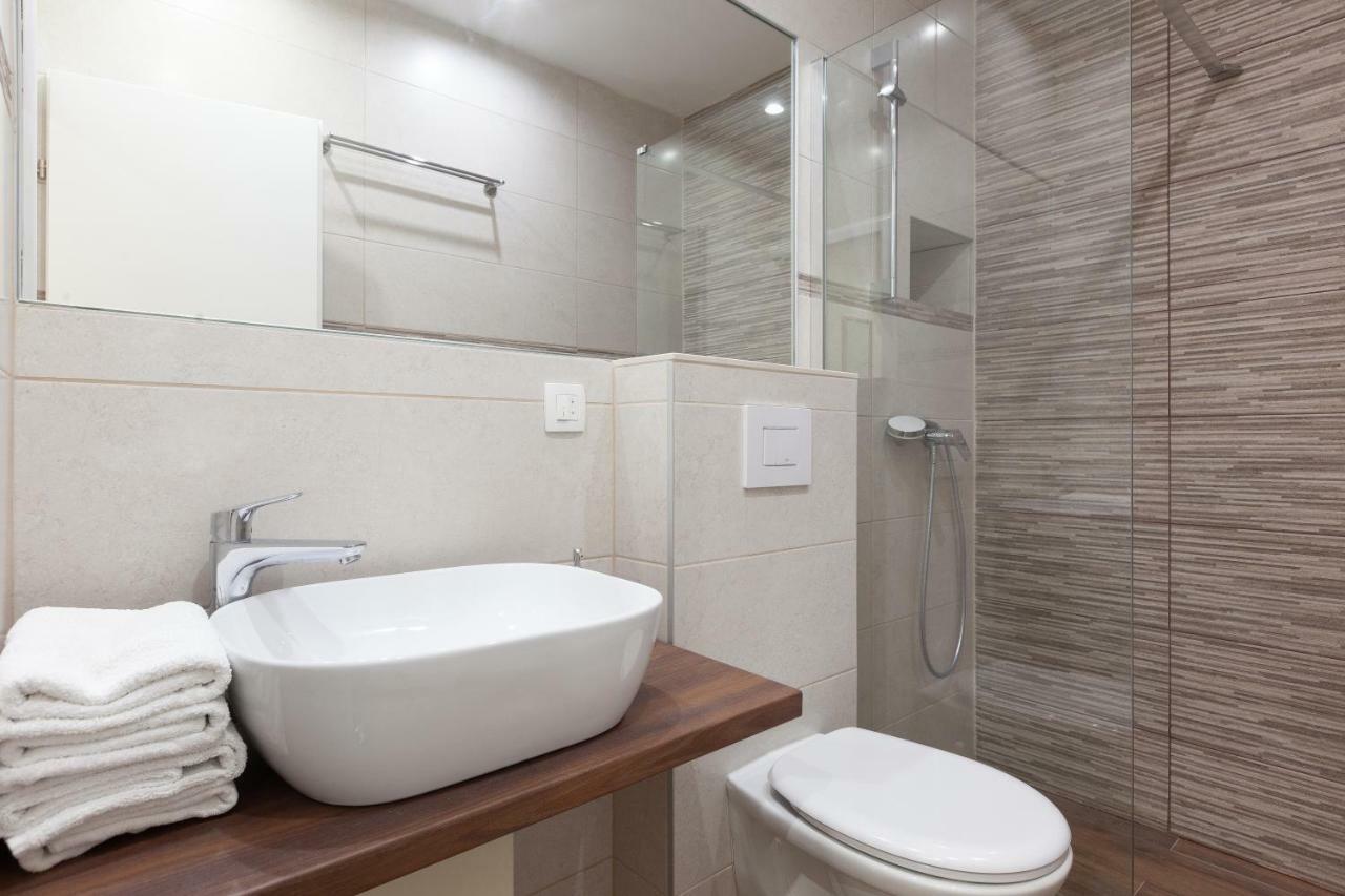 Apartmani Tina Подгора Екстериор снимка