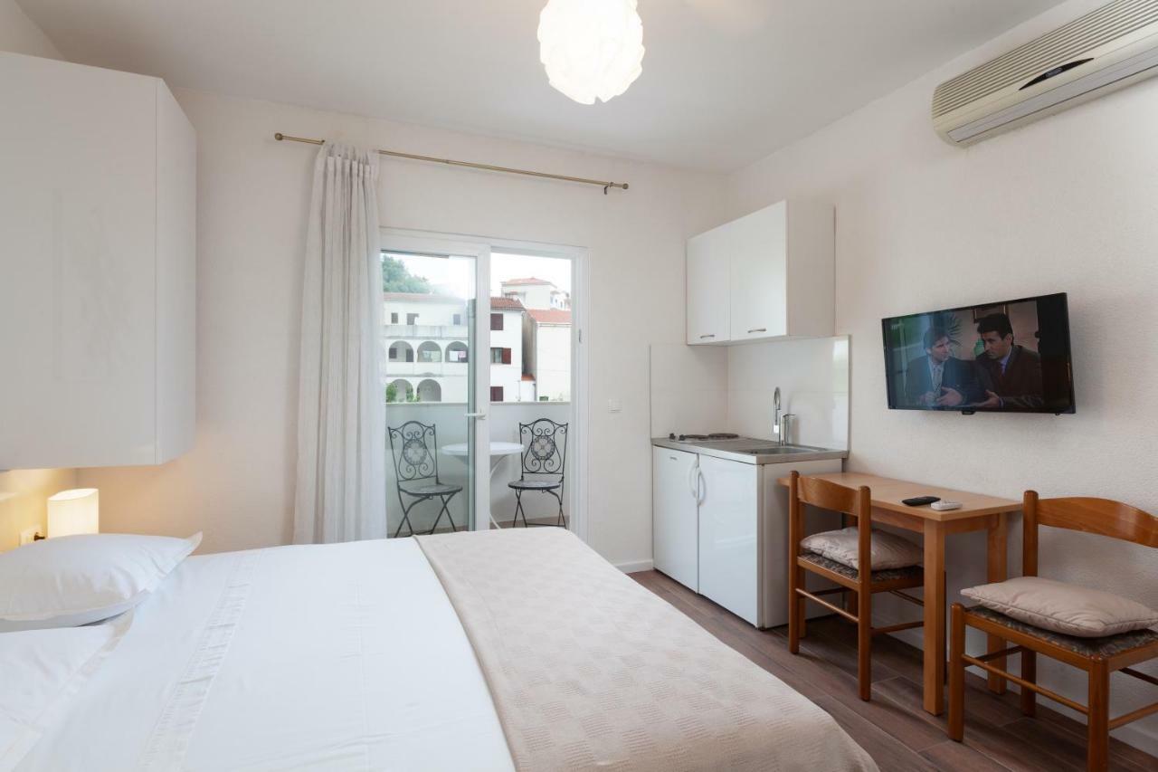Apartmani Tina Подгора Екстериор снимка